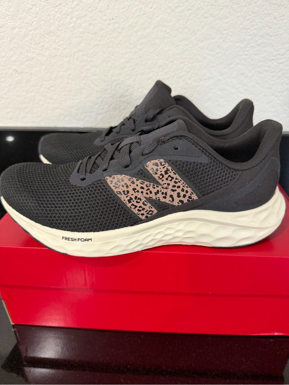 New Balance Fresh Foam Arishi v4 Black Brown Running Shoes Women’s 8.5
